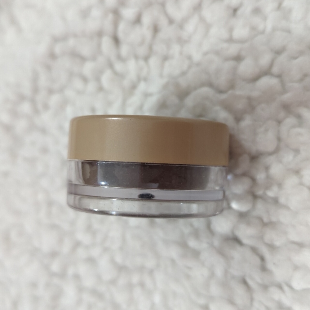 Eye color, Bare Minerals- Magnificent pearl - Picture 4 of 9